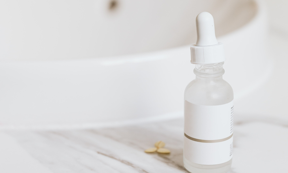 Aprendiendo a hacer sérum casero con ácido hialurónico: recetas.