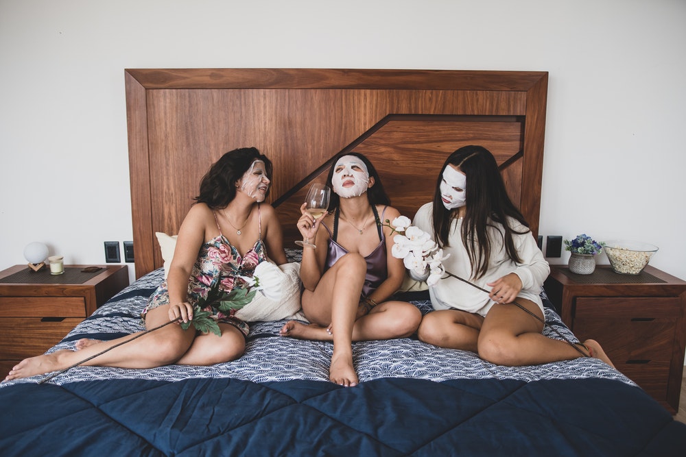 Cual es la mejor rutina de cuidado facial despues de los 50 anos